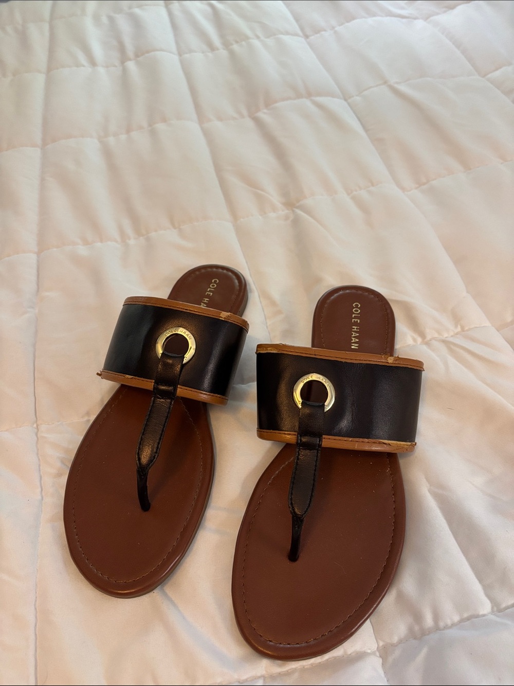 Cole Haan Black Leather Thong Sandals with Brown Footbed and Gold Ring